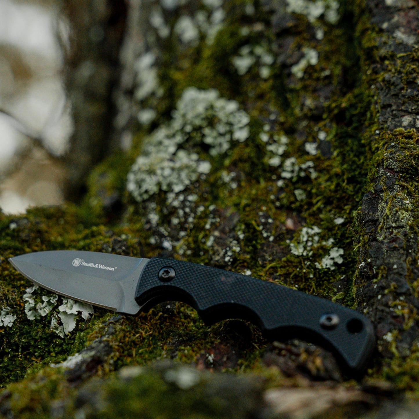 Smith & Wesson H.R.T Spear Point Neck Knife 5.5 in Overall Length with 2 in Blade Length and Breakaway Lanyard,Black