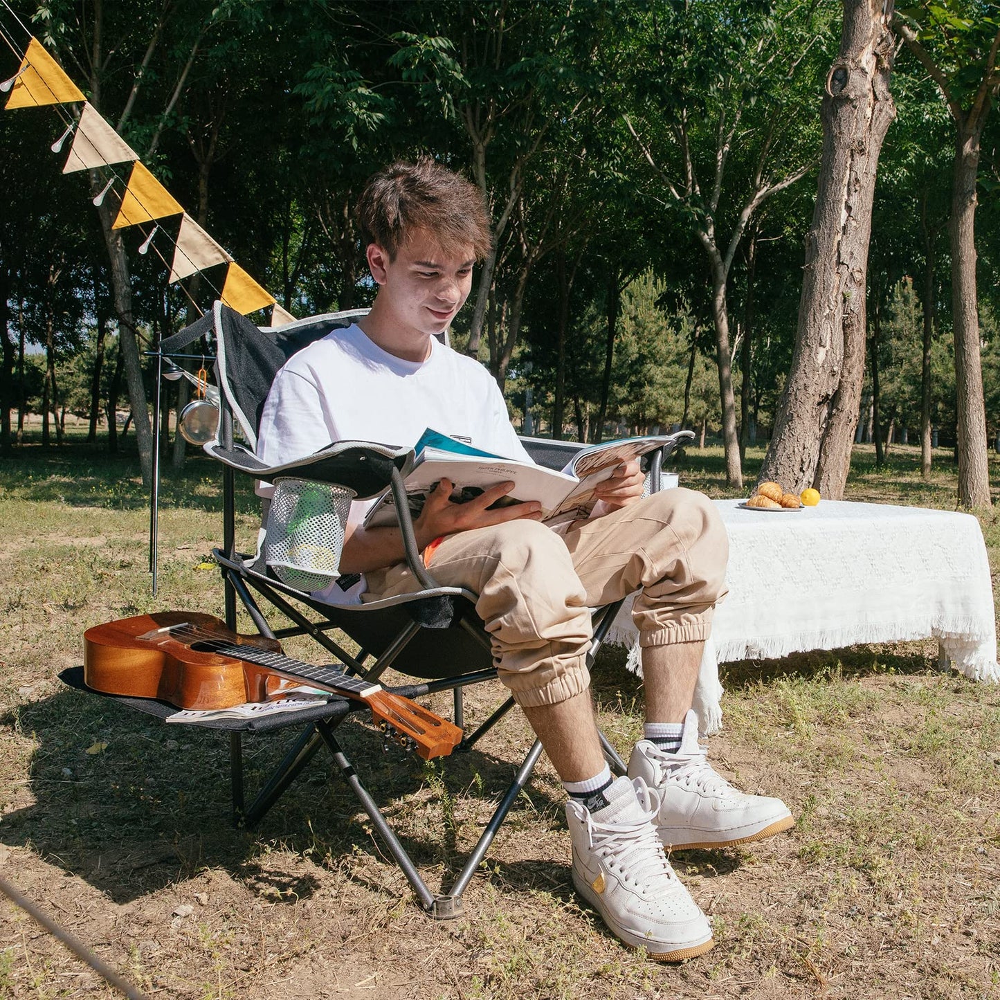 FUNDANGO Camping Chairs for Adults, Outdoor Camping Chairs with Side Table, 2Pack Lawn Chair with Carry Bag and Cup Holder for Garden, Camping, Picnic, BBQ, Concert, Support 300LBS