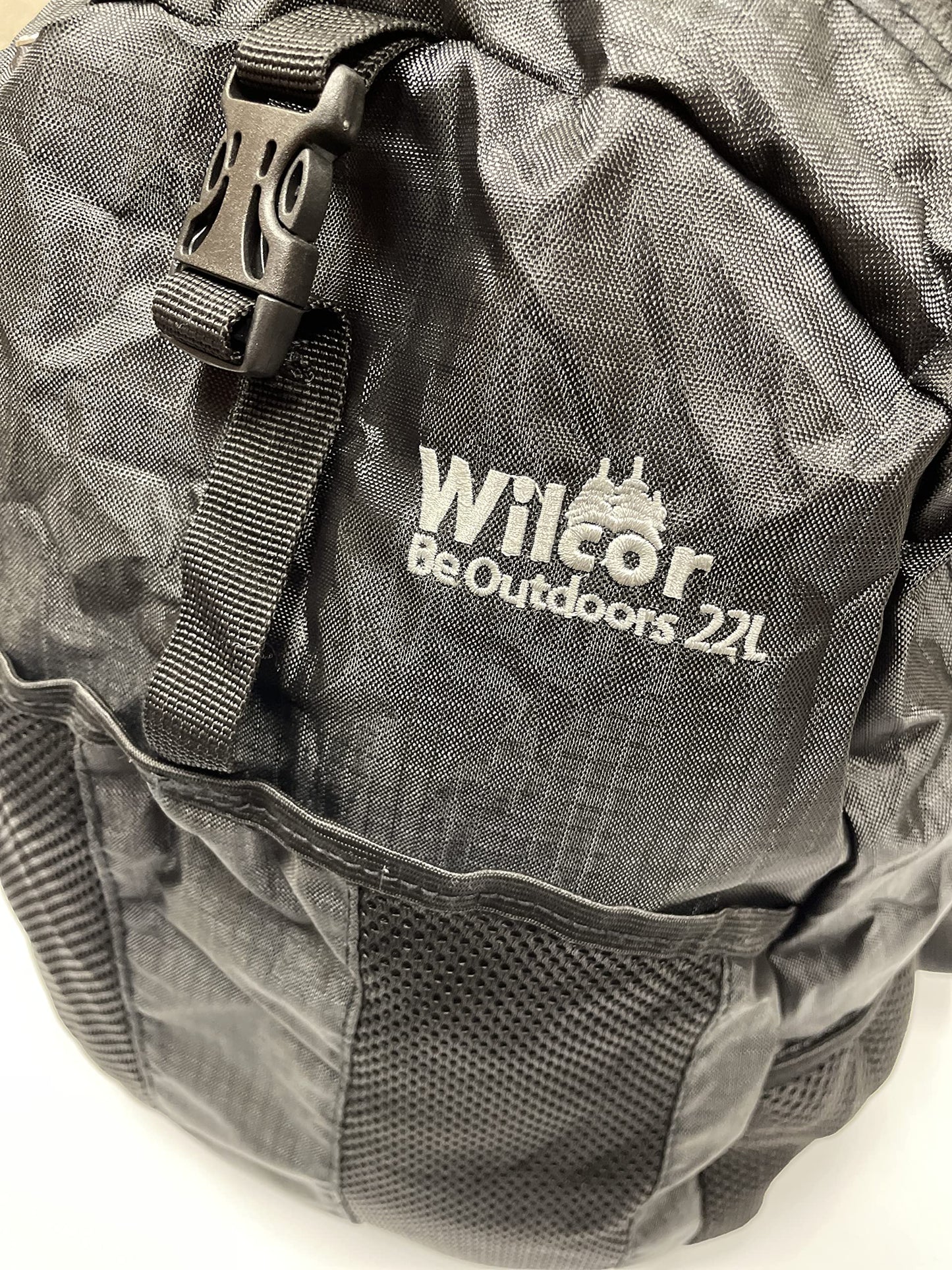 Wilcor Pocket Fold Backpack 20L, Black, Ultralight Packable Backpack, Expandable Travel Daypack for Men Women