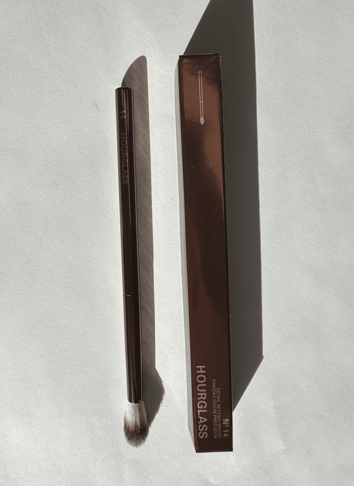 Hourglass No. 14 Detail Brush | Precision Makeup Tool for Flawless Finish