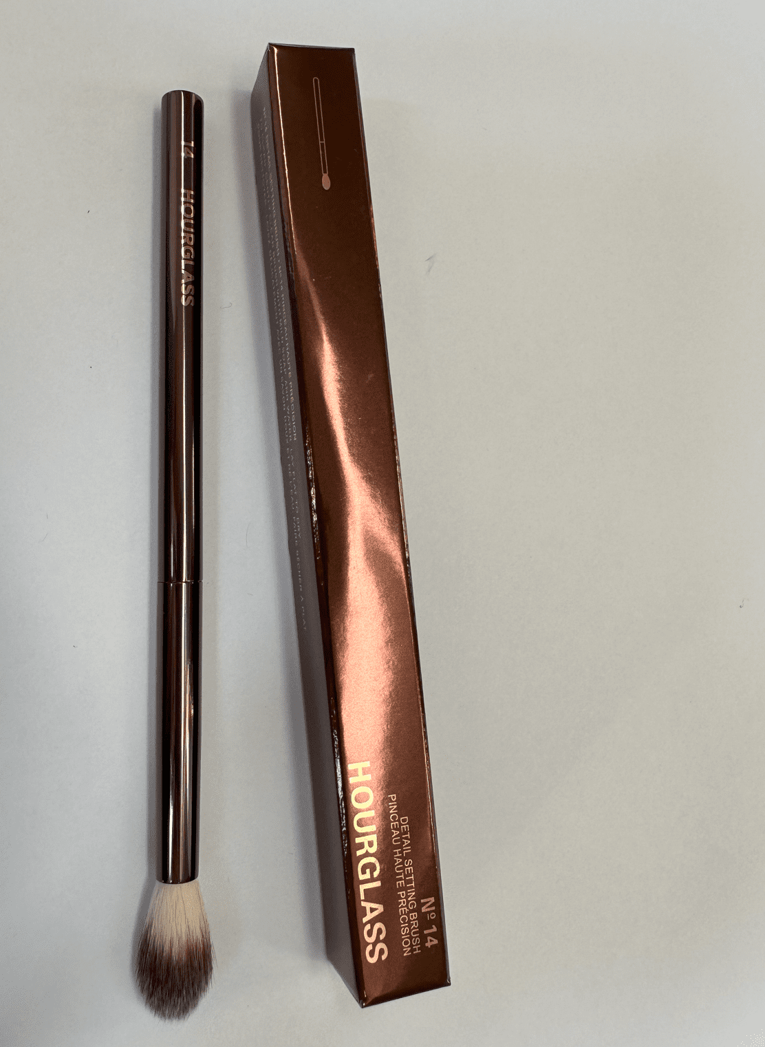 Hourglass No. 14 Detail Brush | Precision Makeup Tool for Flawless Finish