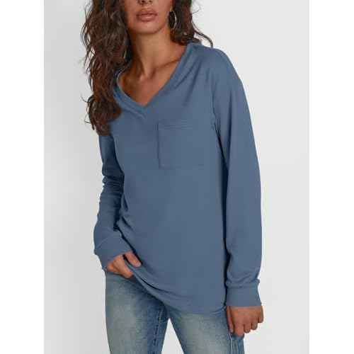 Trendy Queen Womens Long Sleeve Tops Casual Shirts V Neck Clothing Fall Fashion Clothes with Pocket