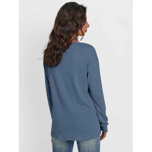 Trendy Queen Womens Long Sleeve Tops Casual Shirts V Neck Clothing Fall Fashion Clothes with Pocket