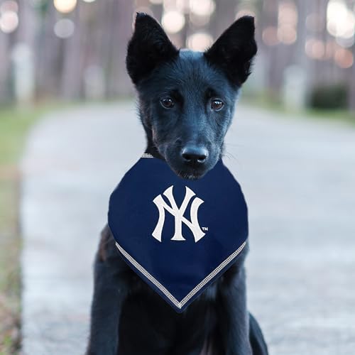 MLB New York Yankees Pet Bandana Tie Large/X-Large Dog Cat Accessory