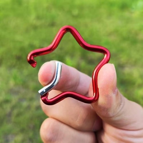 Light Pink Carabiner Clip, Star Shaped Climbing Buckle, Aluminum Alloy Heavy Duty Keyring Hook for Camping Fishing Hiking Traveling Aluminum Key Chain Clip Accessories Outdoor, Car Keychain