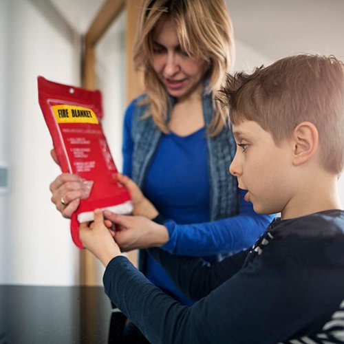 ZGYBY Emergency Fire Blanket 2 Pack, X-Large Red Glass Fiber Fire Resistant Blanket, 47 * 47in, Suitable for Home, School, Fireplace, Grill, Car, Office, Warehouse etc.