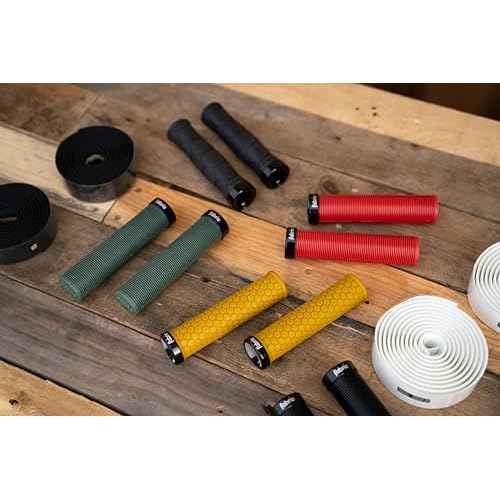 Fabric Logo Handlebar Tape - Road Bike Bar Tape with Handlebar Plugs and Finishing Strips - 200 x 3 cm - 2.5mm Thick Black