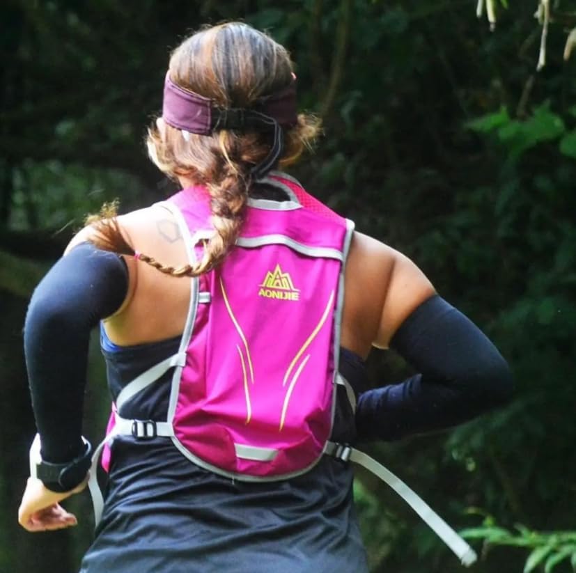 AONIJIE Lightweight Unisex 5.5L Running Race Hydration Vest Hydration Pack Backpack Riding Bag