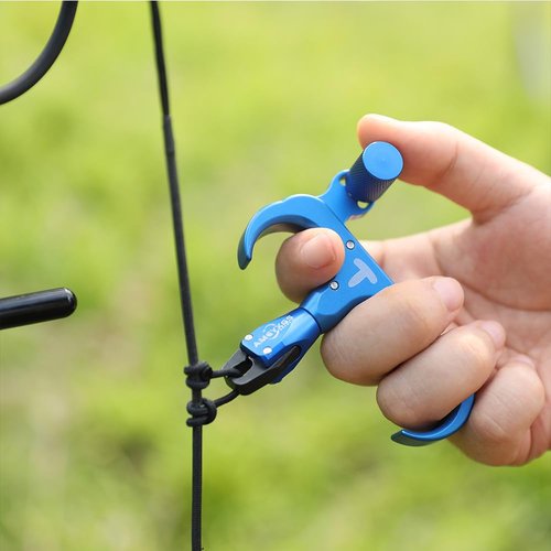 SHARROW Compound Bow Release Aid and D Loop 360° Rotatable Thumb Release Aluminium Alloy 3 Finger Thumb Trigger for Right Hand and Left Hand Compound Bow Accessory (Red)