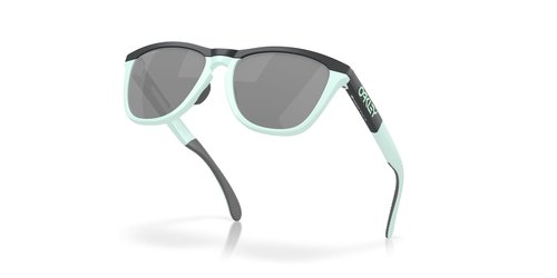 Oakley OO9284 Frogskins Range Round Sunglasses, Matte Carbon/Blue Milkshake/Prizm Black, 55 mm