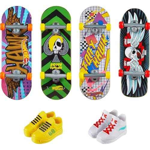 Hot Wheels Skate Tony Hawk Fingerboard & Removable Skate Shoes Multipack, 4 Boards, 2 Pairs of Shoes, 1 Exclusive Set (Styles May Vary)