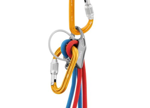 PETZL Verso Belay Device with Attache Screw-Lock Carabiner - Compact, Lightweight Belay Device, for One or Two Rope Strands While Climbing or Rappelling - Green