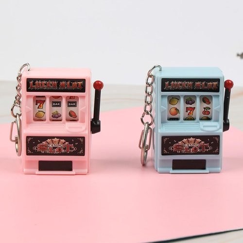 Opexicos 4Pcs Game Machine Keychain Mini Casino Lucky Charm Jackpot Key Chains Pendant Gifts