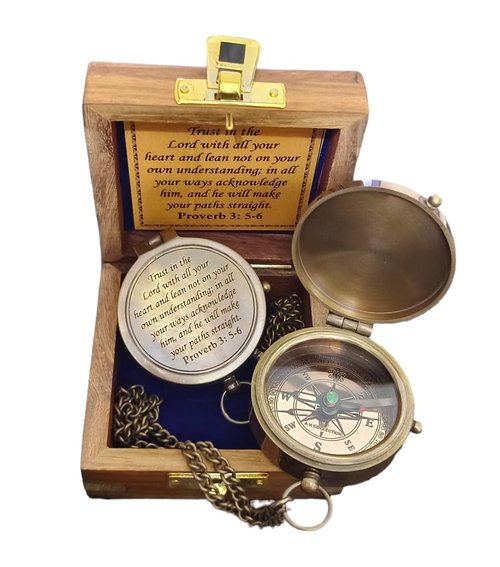 Trust in The Lord -Proverbs 3: 5-6 Quote Engraved Compass, Gifts Compass, 2025 Graduation Day Gifts- Baptism Gifts Compasses for Women Mens Boy Girls, Inspirational Christian Religious Gifts