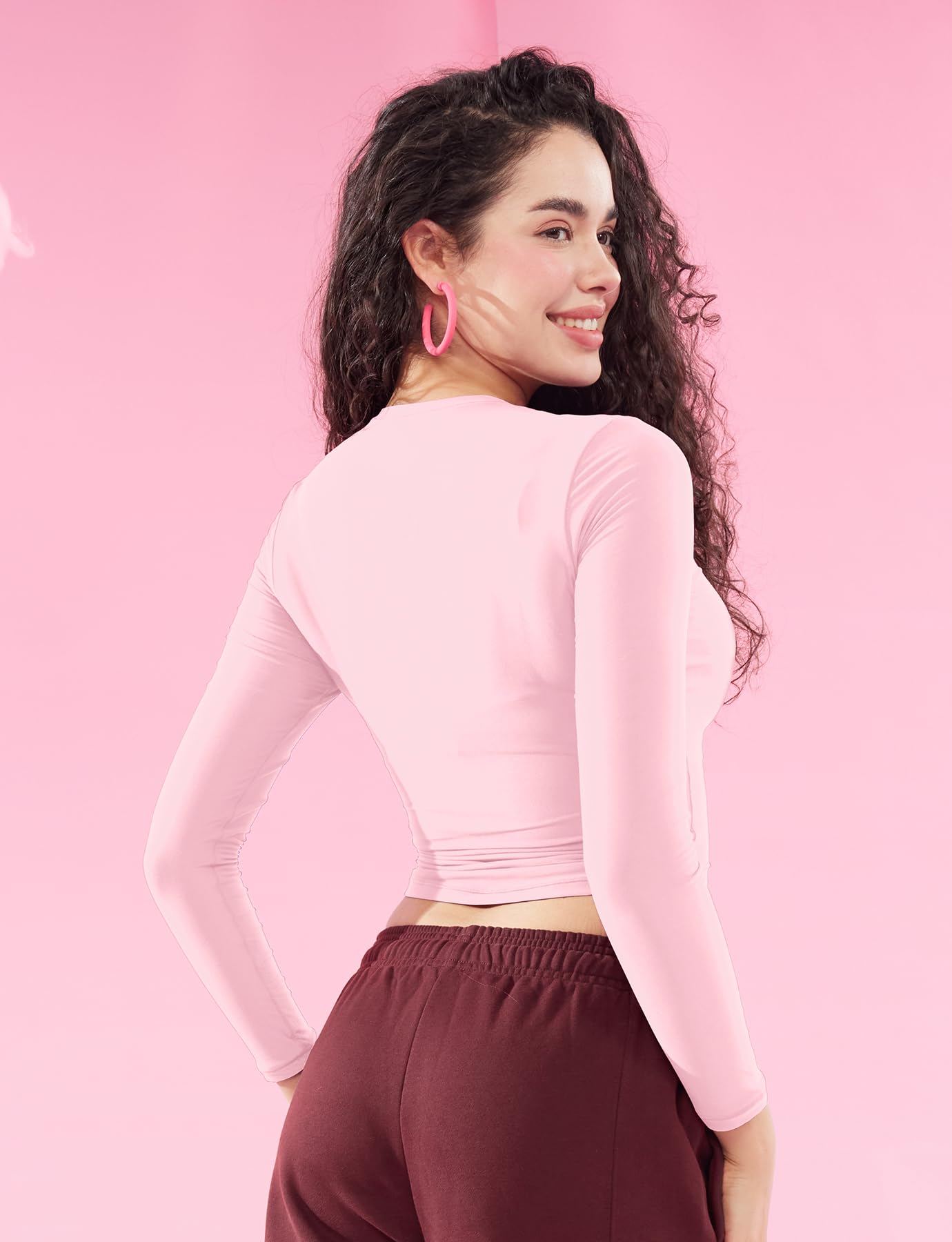 YEOREO Long Sleeve Shirts for Women y2k Tops Double Lined Basic Tee Crew Neck Going Out Sweeney Workout Undershirt Sakura Pink M