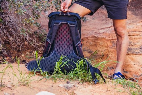 Gregory Zulu 28L Lt Unisex Hiking/Backpacking Pack, Freefloat Hipbelt, Internal Hydration Sleeve For Water Bladder, (Reservoir Not Included), One Size Fits All, Forage Green