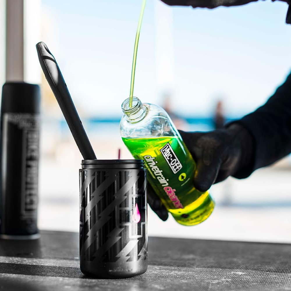 Muc-Off Bio Drivetrain Cleaner | Effective Biodegradable Bicycle Chain Cleaner and Degreaser Spray | Suitable for All Types of Bike