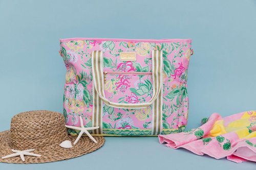 Lilly Pulitzer Pink Picnic Beach Cooler, Insulated Soft Cooler Bag with Adjustable Shoulder Strap and Zippered Top, Large for Groceries or Travel, Via Amore Spritzer