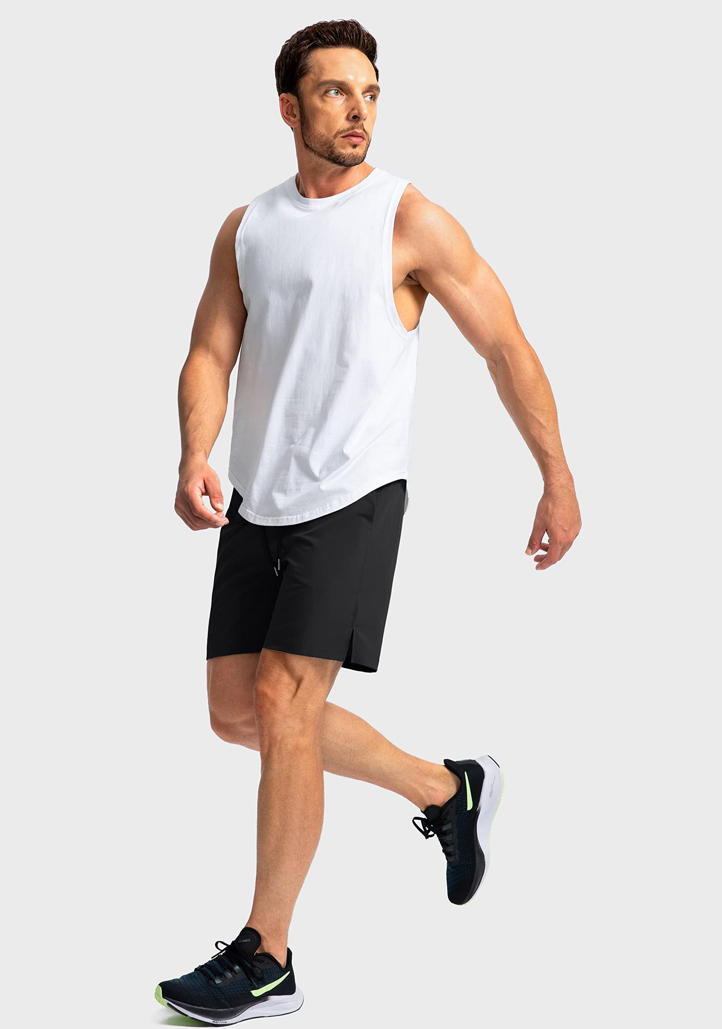 Soothfeel Men's Running Shorts with Zipper Pockets 7 Inch Lightweight Quick Dry Gym Athletic Workout Shorts for Men (Black, L)