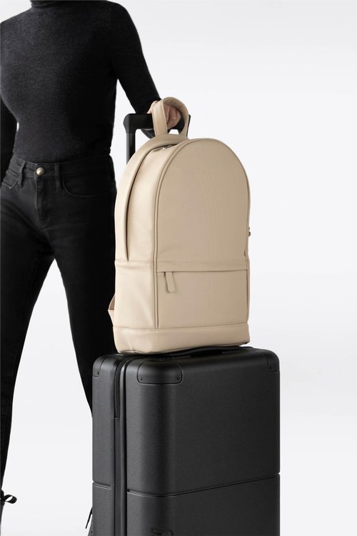 Portare Motus Backpack 20L (vegan grape leather, intuitive organisation, sleek and minimal, suited for daily commutes, business trips)