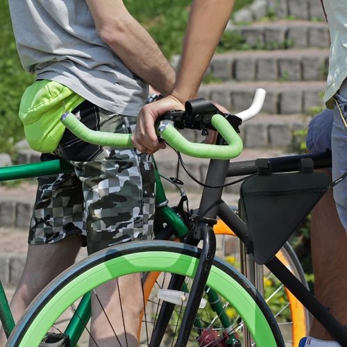 TEUOPIOE Oxford Quick Release Triangle Bike Tool Bag Waterproofs Cycling Frame Bag for Top Tube and Front Saddle Storage Ideal for Road, Mountain, and Commuter Bikes