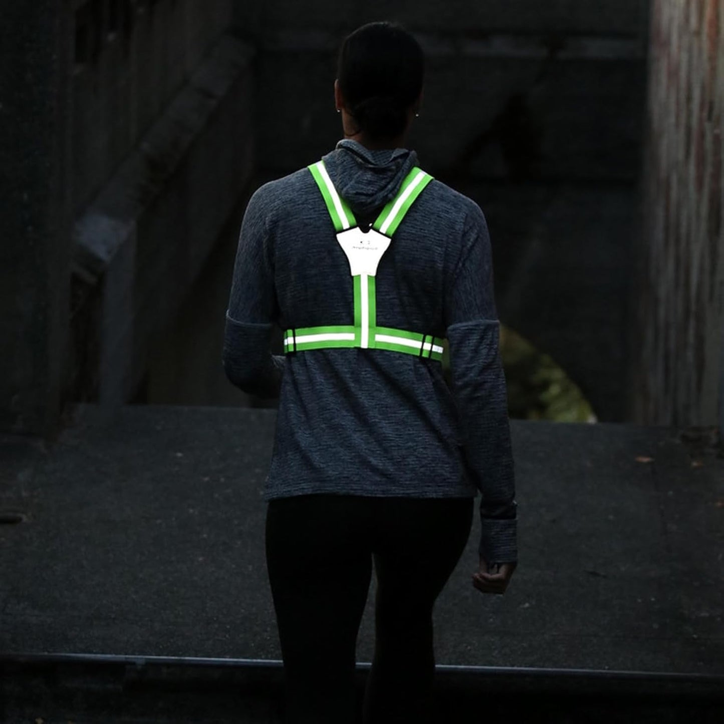 Amphipod Xinglet Vest, Outdoor High Visibility Reflective Straps Safety Vest for Road Running, Jogging & Walking