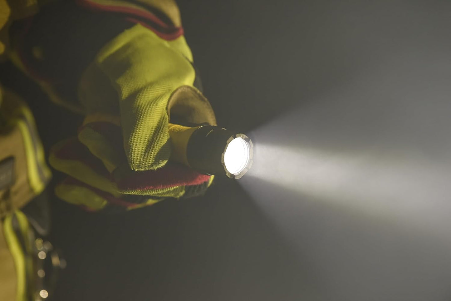 Streamlight PolyTac X, Multi-Fuel, Professional Tactical Flashlight, Yellow - 88614, Battery Powered, 600 Lumens, Rechargeable Option, Waterproof, Impact Resistant