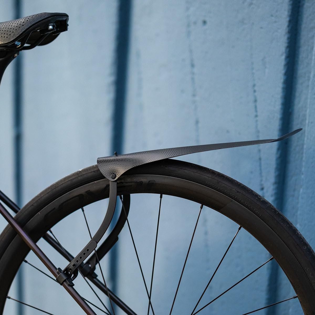 Ass Savers – Win Wing 2 Gravel - Black, Rear Mudguard for Gravel Bikes with Black Wishbone, Tire Widths up to 60mm, Ultralight, Clip On, Easy Installation & Removal, Secure Mount, Swedish Design