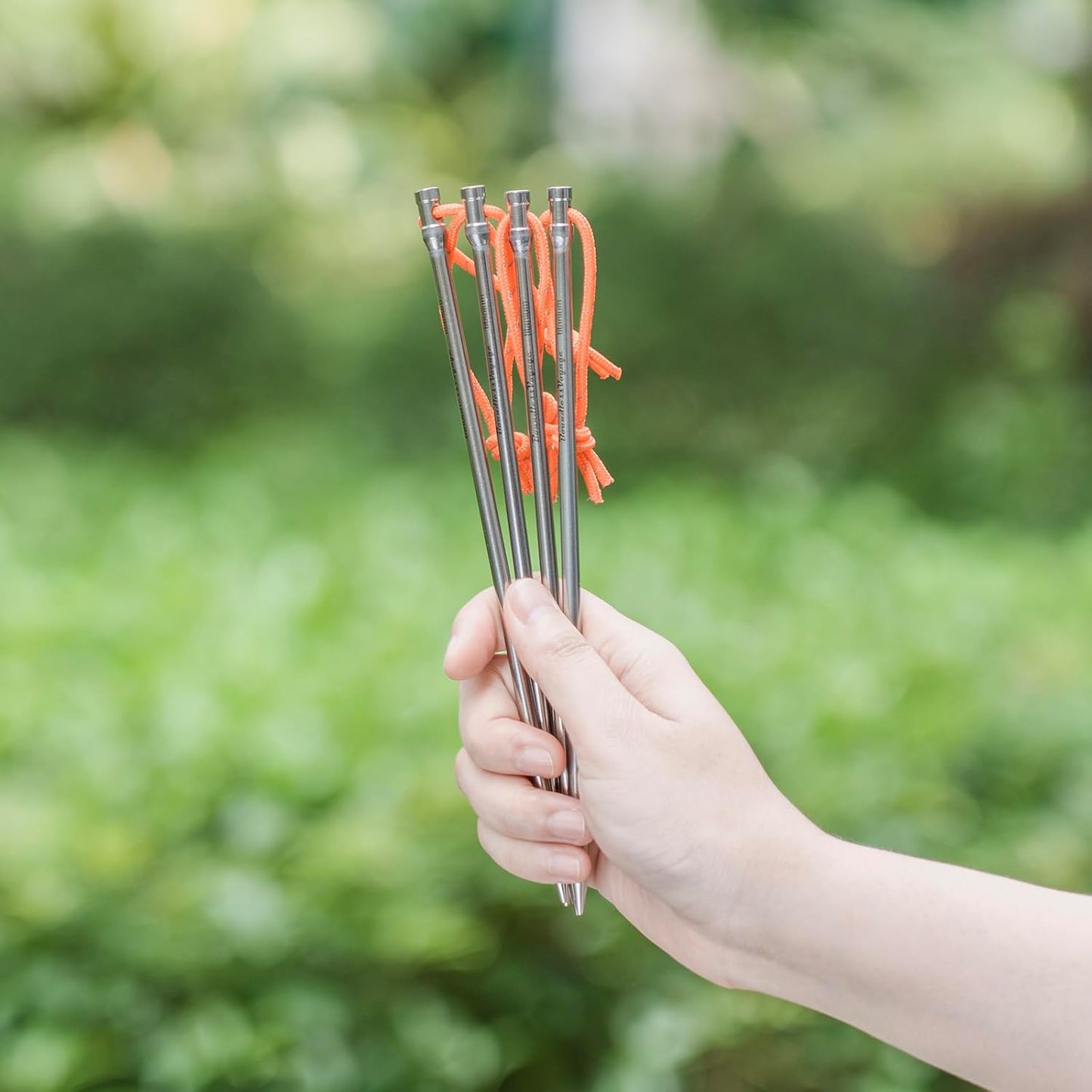 iBasingo 8 Pieces/lot Titanium Alloy Tent Nails Outdoor Camping Tent Stakes Lengthen Tent Pegs 20CM with Rope A-Ti4006P