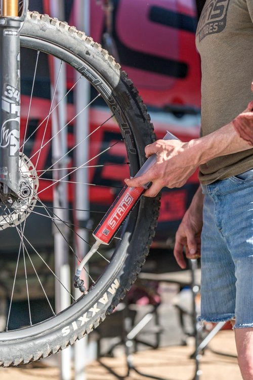 Stan's Tubeless Tire Sealant Injector