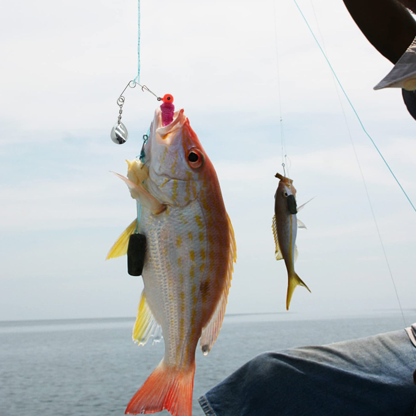 FishingPepo 20 Pcs Fishing Jig Marabou 1/8oz Feather Crappie Jig Heads with Spinner Blades Baits jiging Lures Lead Head Fishing Jig Hooks for Walleye Bass Fishing Accessories