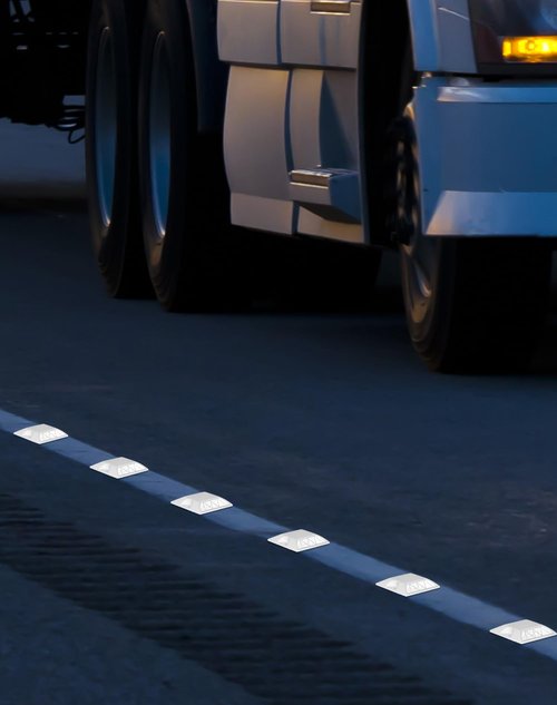 QWORK Road Reflectors, Pack of 10-4x4 Inch High-Reflectivity Driveway Reflectors Stud Markers for Pavement, Sidewalks, Freeways, Driveways