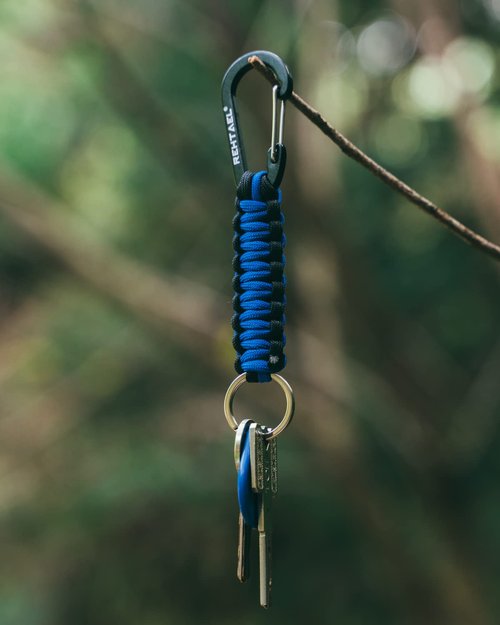 REHTAEL Carabiner Key Chain for Men/Women, Military Braided Paracord Keychain w/Hook Clip D Ring, Heavy Duty Parachute Key Lanyard for Keys/Backpack, Camping/Hiking 2Pcs (Black Blue & Black Orange)