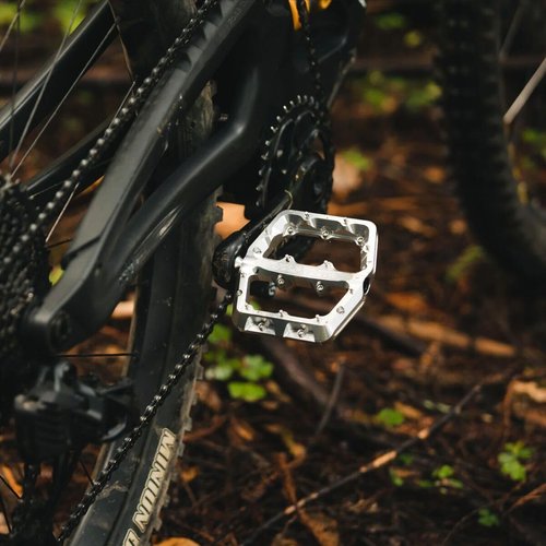 Wolf Tooth Waveform Aluminum Pedals - Small - Raw Silver