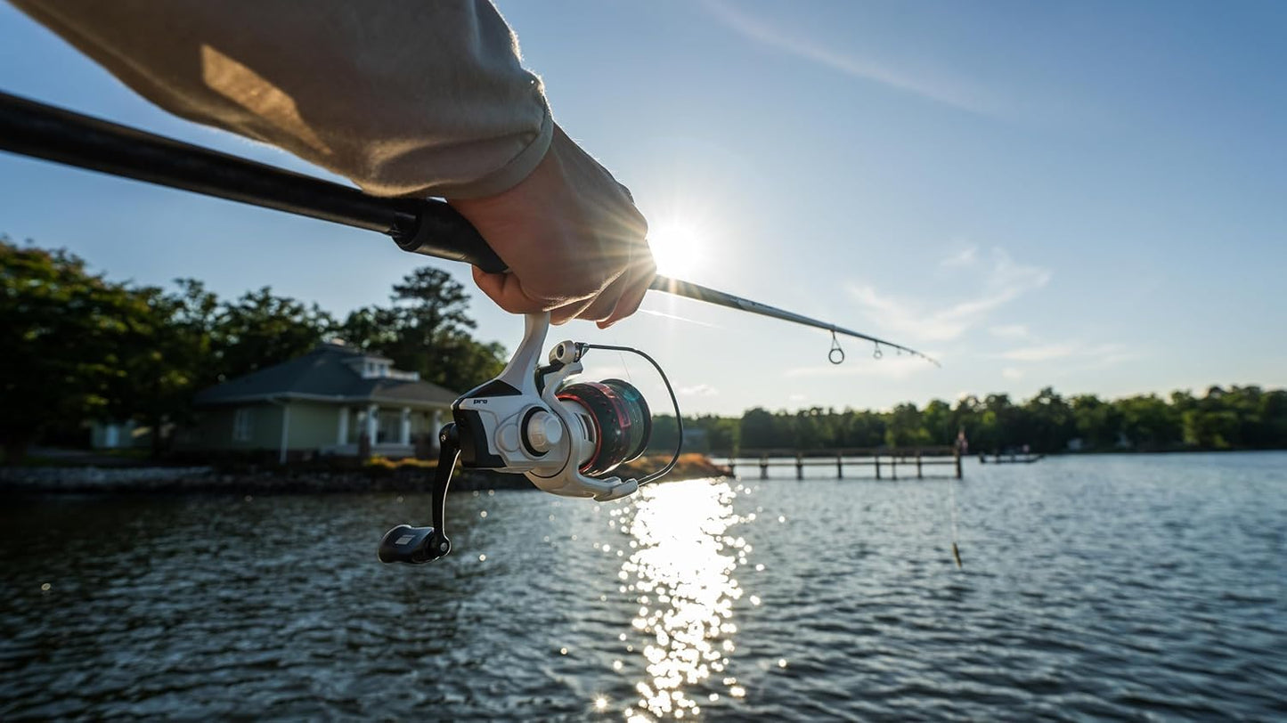 Abu Garcia Max Pro Size 4000 Spinning Fishing Reel, High-Performance Freshwater Reel, A-Symmetric Carbon Frame and Rotor, Durable & Lightweight Construction, Max Drag of 20lb | 9.0kg