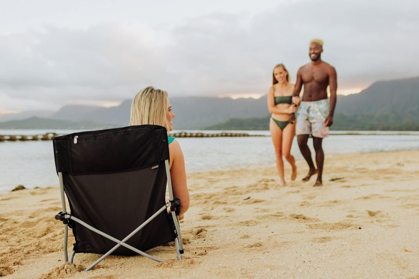 PICNIC TIME NCAA Tranquility Beach Chair with Carry Bag - Low Beach Chair for Adults - Low Lawn Chair