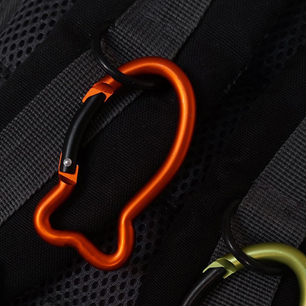 8PCS Fish Shaped Carabiners Clip, Quick Release Spring Load Bearing Carabiner Mini Carabiner Keychain for Camping, Fishing, Hiking, Home Gym