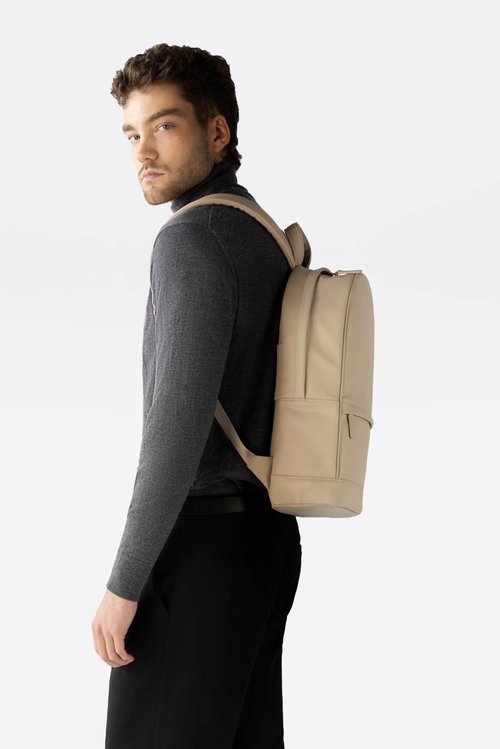 Portare Motus Backpack 20L (vegan grape leather, intuitive organisation, sleek and minimal, suited for daily commutes, business trips)