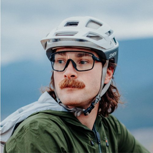 SMITH Optics Bobcat Sunglasses – Shield Lens Performance Sports Sunglasses for Skiing, Biking, MTB, Mountaineering & More – For Men & Women – Matte + Clear-Gray Photochromic Lens