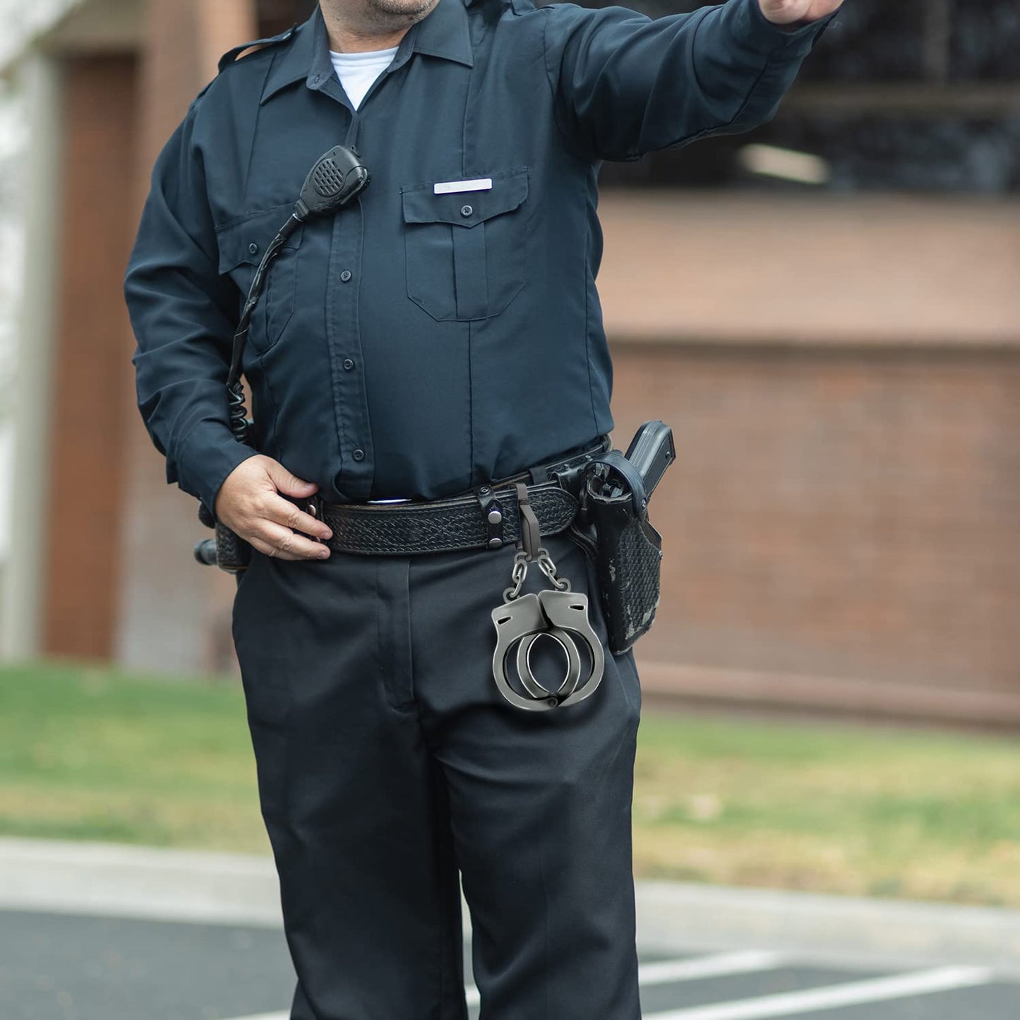 2Pcs Heavy Duty Belt Key Holder with 4Pcs Metal Key Rings, Stainless Steel Black Men Keychain Tactical Key Holder Clip for 1.5-2.25inch Wide Duty Belts for Police and Fire Agencies