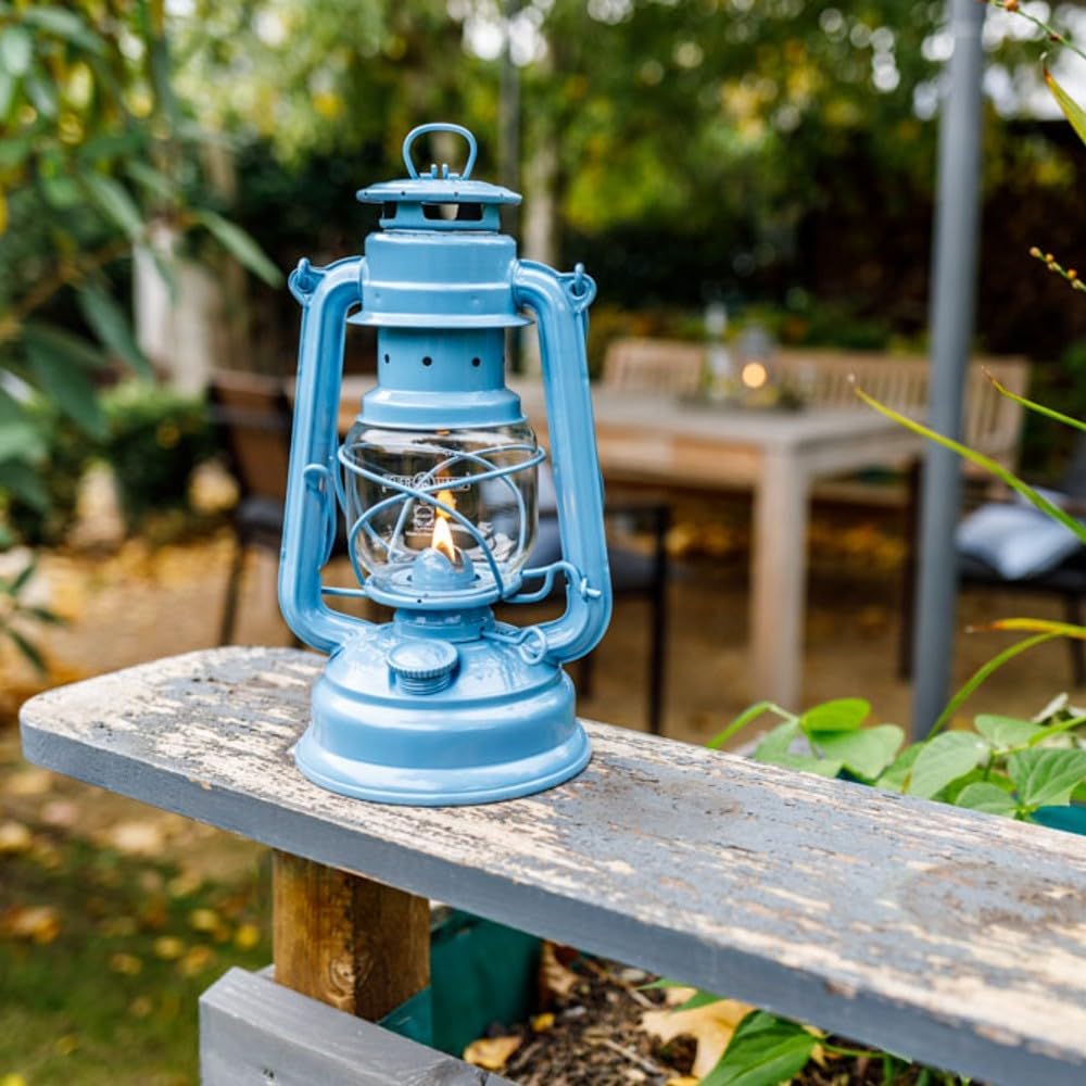 Outdoor Kerosene Fuel Lantern, German Made Weather Resistant Baby Special 276 Galvanized Hurricane Lamp for Camping or Patio, 10 Inches, Bronze