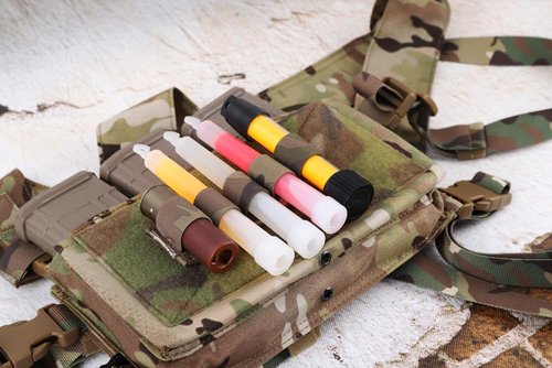 KRYDEX Chemlight Battery Holder Shot Shell Tray Pen Elastic Storage 5 Cells Hook & Loop Light Glow Stick Panel (Camo)