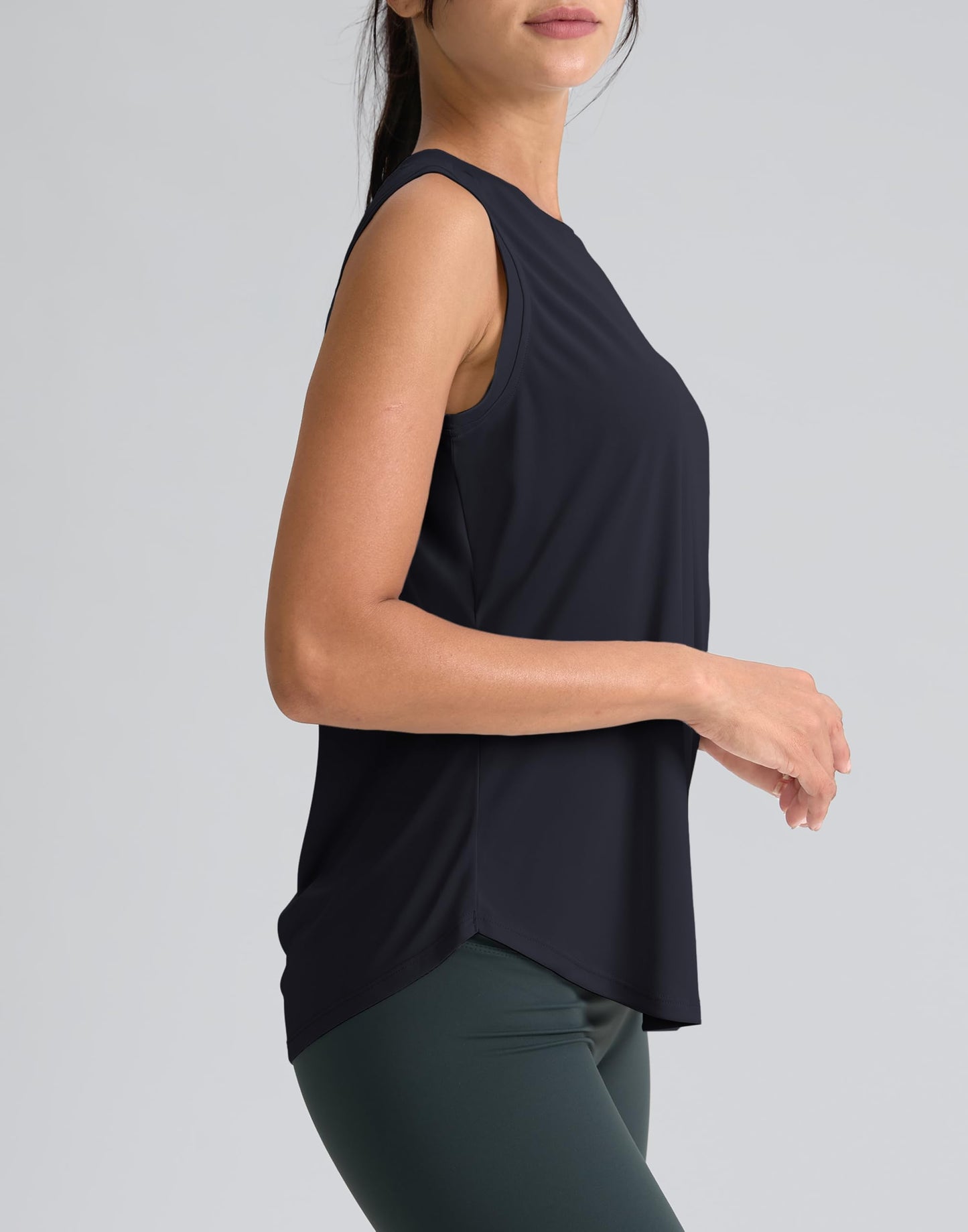SANTINY Women's Sleeveless Workout Tops Breathable Lightweight Active Tennis Yoga Shirts Athletic Running Tank Tops for Women (Navy_L)