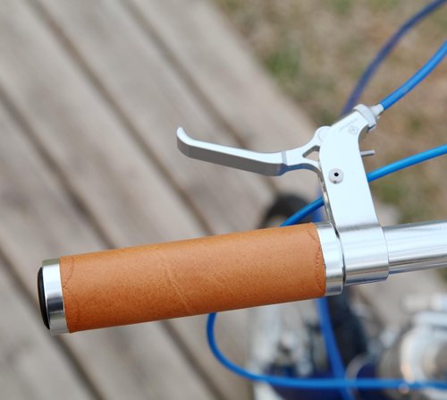 Bike Handle Grips 130/130mm Hand-Stitched Seam for 22.2mm (7/8") Retro with Aluminum Alloy Double Lock on Bicycle Handle bar Hand-Sewn Casual Handlebar Lever for MTB Road Bike (Bright Silver Ring)