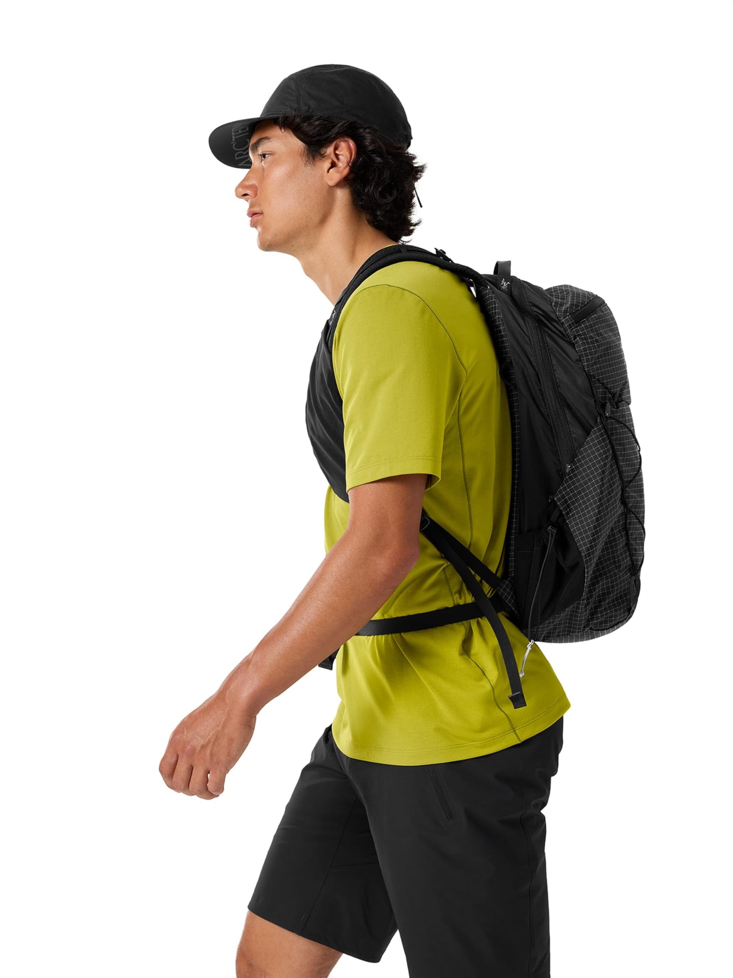 Arc'teryx Aerios 18 Backpack | Ultralight 18L Daypack with a Customizable Fit | Black, Regular