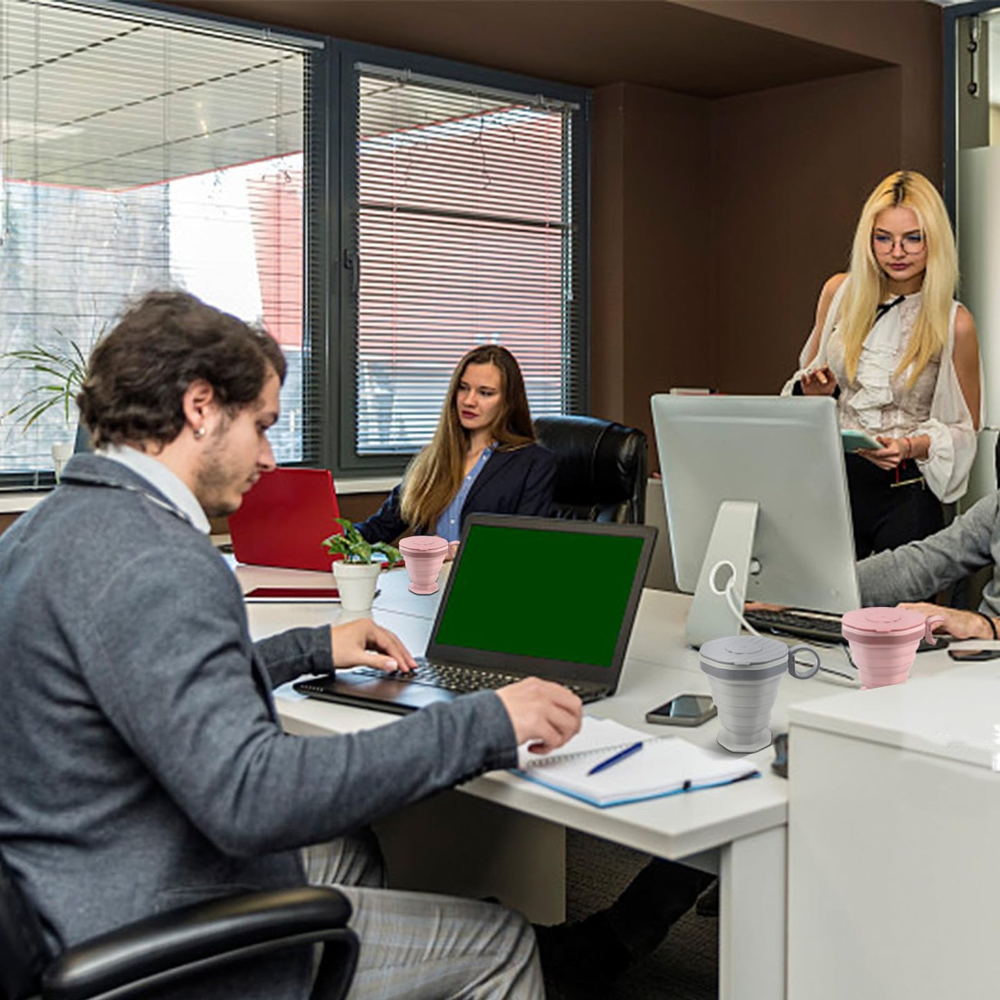 ABSOK Pack of 2 foldable silicone cups, foldable travel cups with plastic lids, reusable portable cup set suitable for camping and hiking