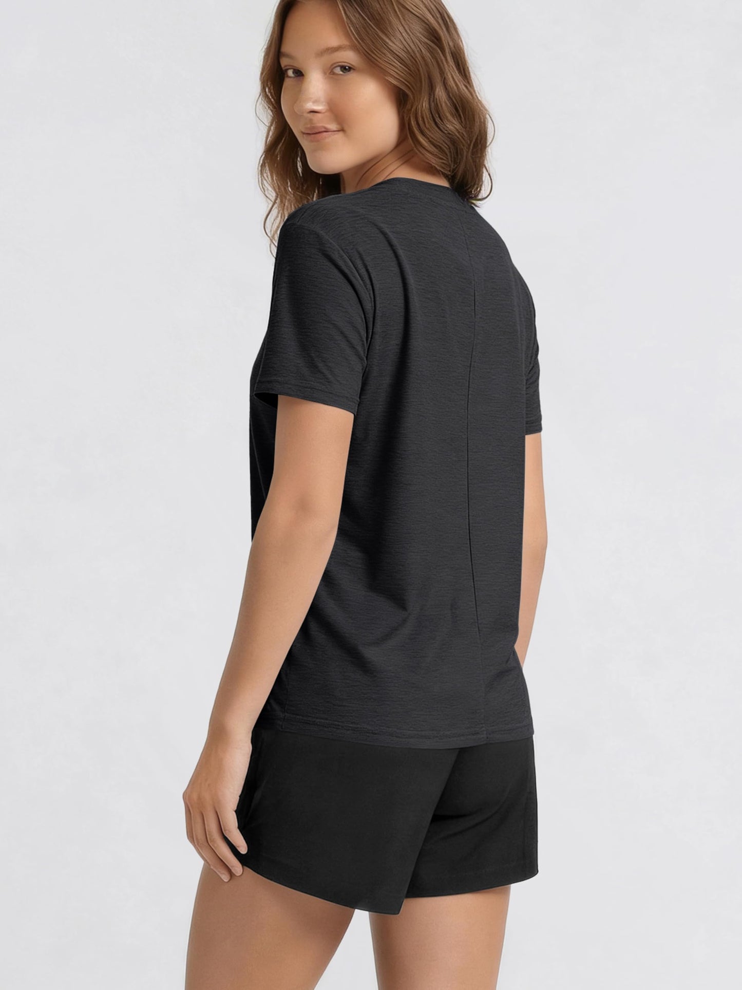 ODODOS Women's Performance Tee Ultra Soft odSTRATUM Tech Short Sleeve Relaxed Top Crew Neck T-Shirts, Black Heather, X-Large