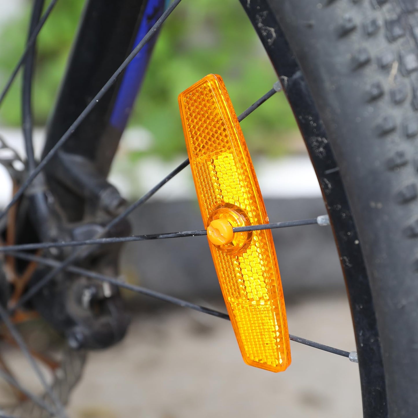 4 PCS Bicycle Wheel Spoke Reflectors Accessories, Bike Front and Rear Reflectors Mountain Bike Safety Warning Reflectors for Night Cycling, Handlebar, Seatpost Bike Front and Rear Reflectors