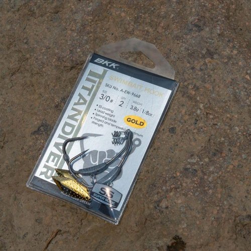 BKK TITANDIVER Gold Swimbait Hook | 3/0 | 1/8oz | 2-Pack | 2X |Needle Hook Point | Super Slide Coating | Fixed Lead | Removable Teaser Blade | Locking Spring | Weedless Fishing