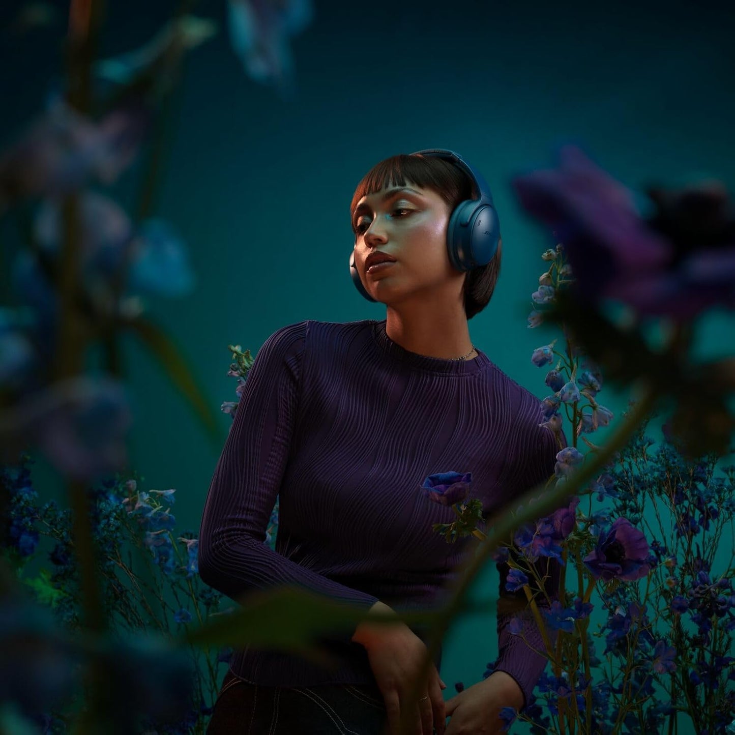 Bose QuietComfort Bluetooth Headphones, Wireless Headphones with Active Over Ear Noise Cancelling and Mic, Deep Bass, Up to 24 Hours of Playtime, Sandstone